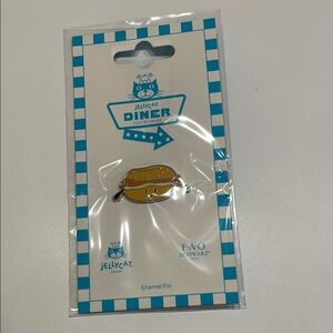 NWT Jellycat Diner exclusive NYC fao schwarz Bagel Enamel Pin